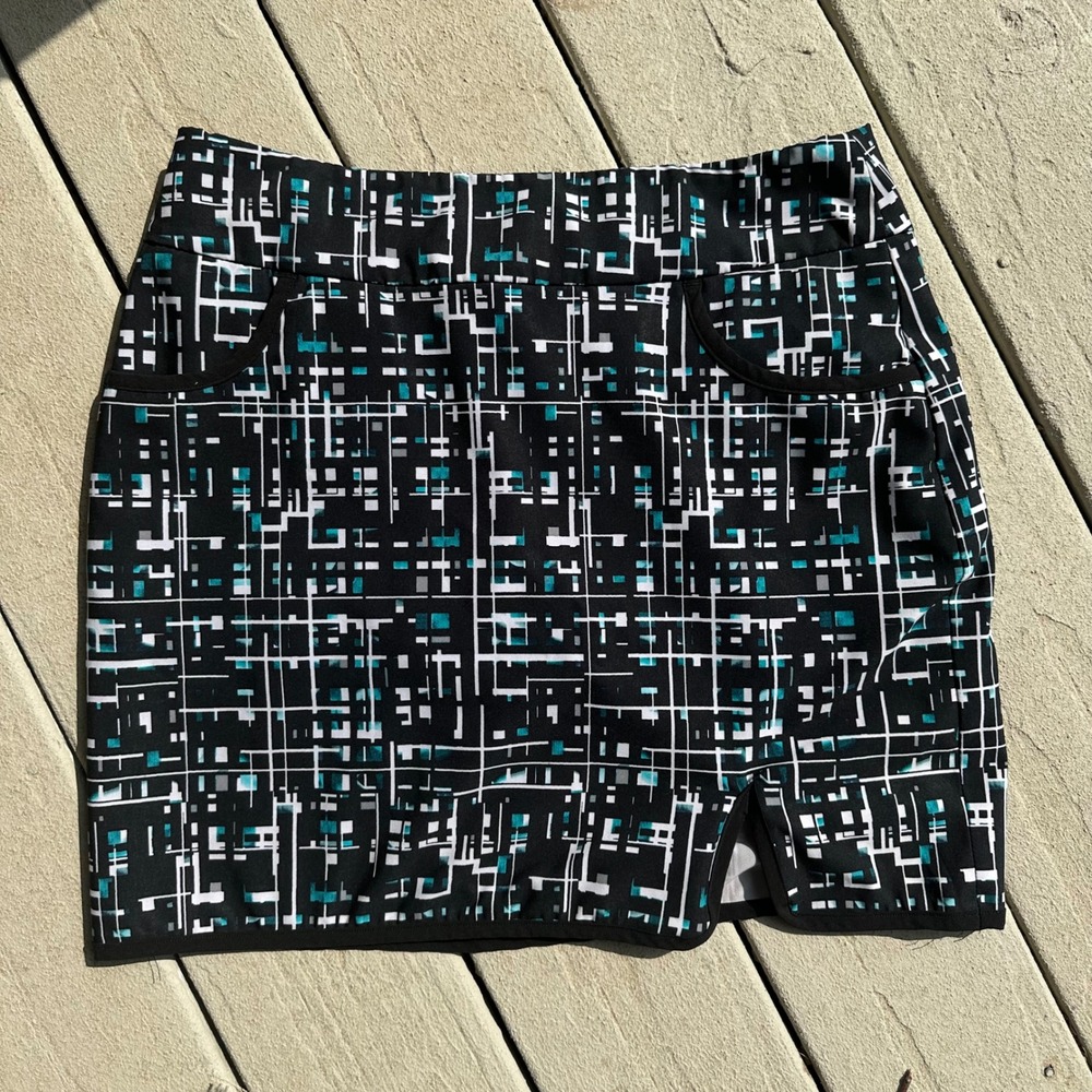 Sport Women's Geometric‎ Print Golf Skort – Size Small – Black/White/Teal